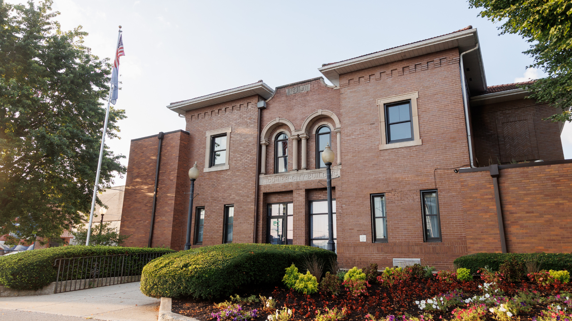 Community Foundation Noble County building offering scholarships and grants in Noble County, serving Kendallville, Ligonier, Albion, Avilla, Rome City, Cromwell, and Wolcottville.